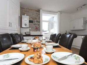 Dining - Grade 2 Listed Spacious Town House in Beaumaris - Pass the keys (Beaumaris)