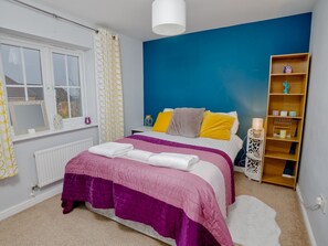 4 Schlafzimmer, Bügeleisen/Bügelbrett, kostenloses WLAN, Bettwäsche