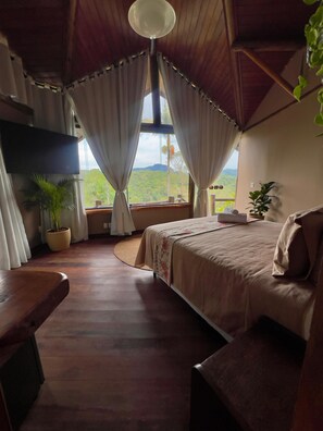 Bureau, espace de travail pour ordinateur portable, rideaux occultants