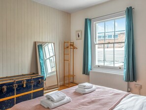 2 quartos, Wi-Fi de cortesia, roupa de cama