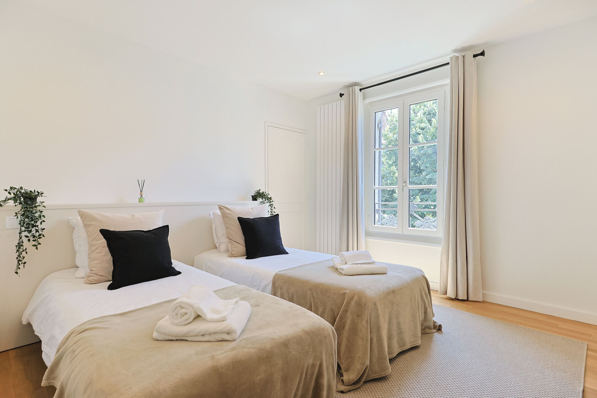 3 habitaciones, tabla de planchar con plancha y wifi 