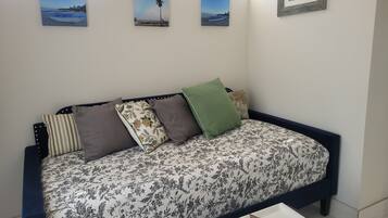 Free WiFi, bed sheets