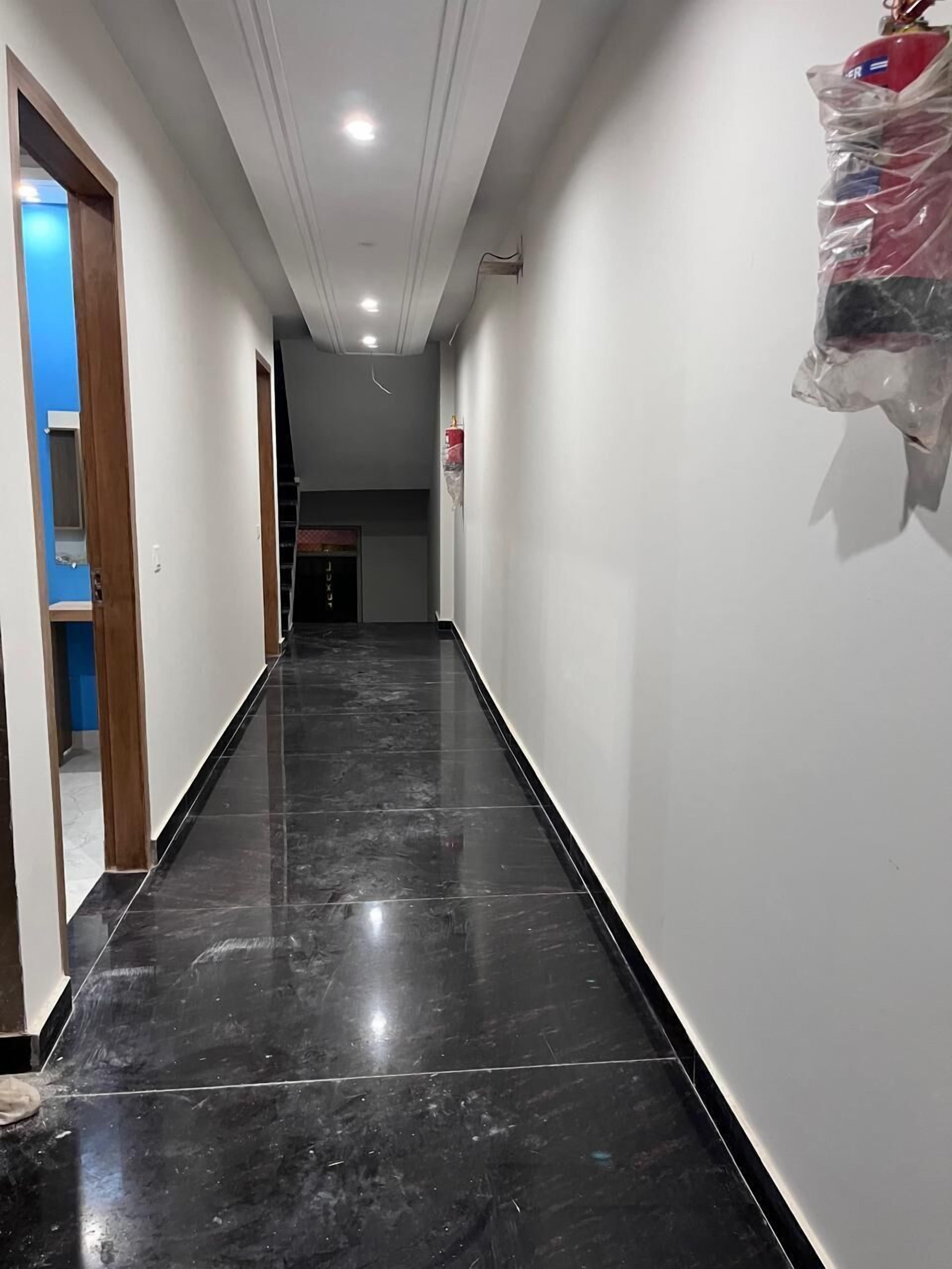 Superior Double Room | Living area | 32-inch LED TV with digital channels, fireplace, heated floors