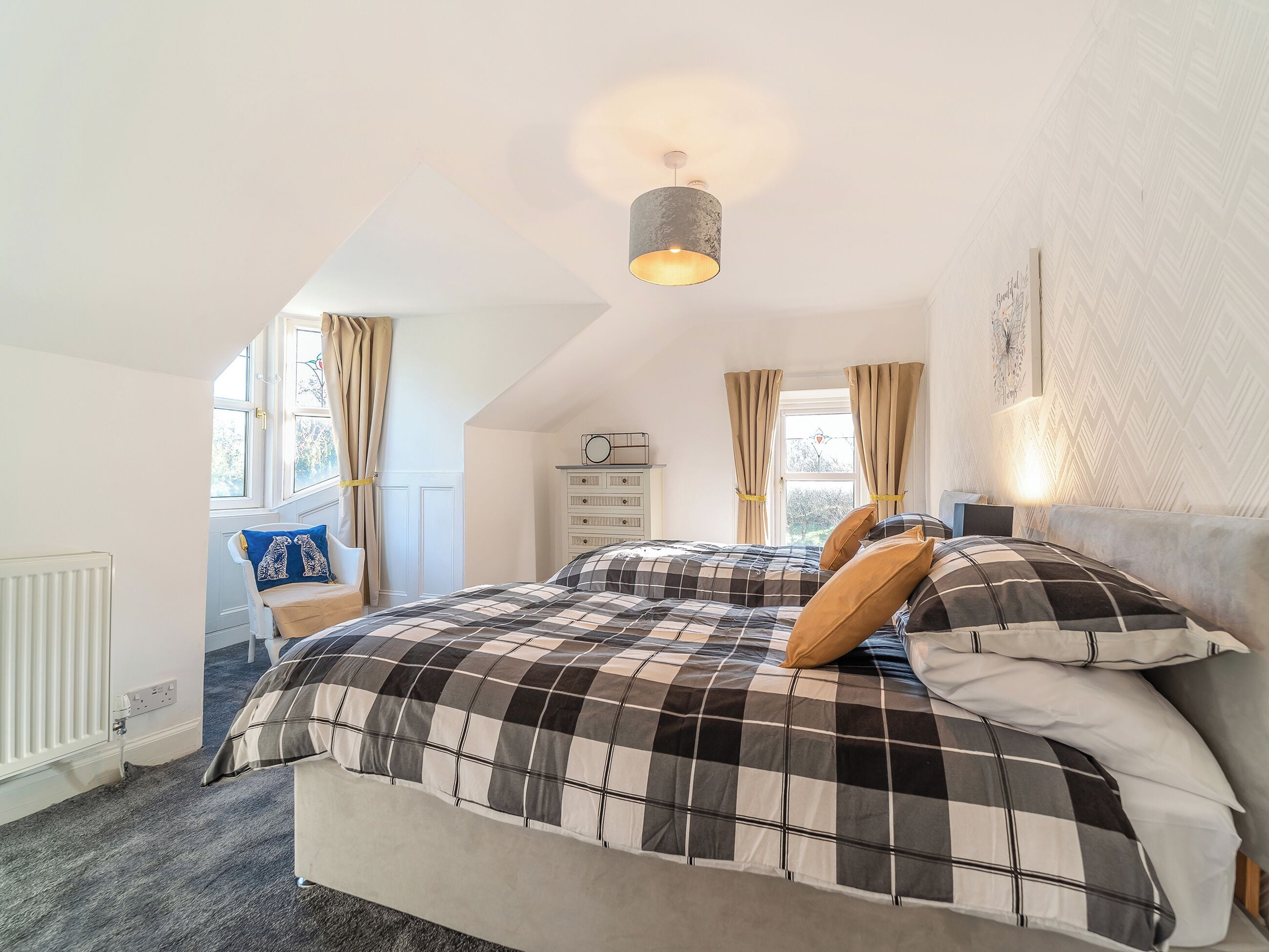 4 bedrooms, free WiFi, bed sheets