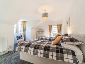 4 quartos, Wi-Fi de cortesia, roupa de cama