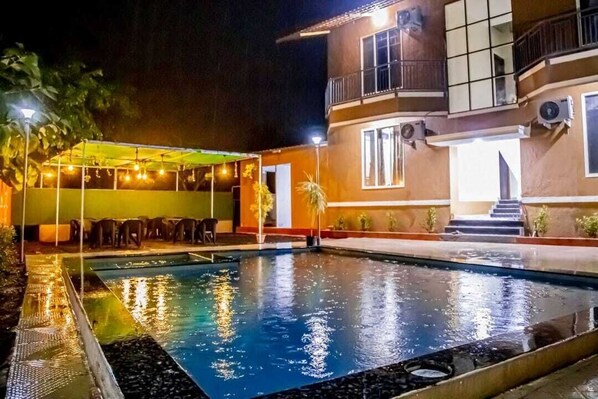 Front of property - evening/night