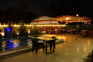 14 outdoor pools - Seasons The Resort (Alibag)