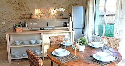 All Cottages de Monciaux Swimming pool Tennis (16/22 Pers)
