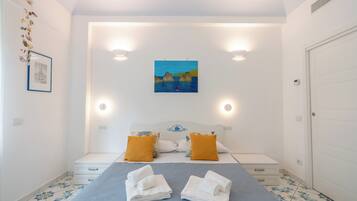 2 Schlafzimmer, Schreibtisch, BĂŒgeleisen/BĂŒgelbrett, WLAN