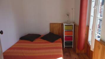 2 habitaciones, tabla de planchar con plancha y wifi