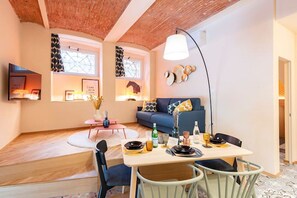 Dining - Rapallo first line near Portofino apartment with private parking (Rapallo)