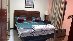 9 soverom, strykejern/-brett, wi-fi og sengetøy