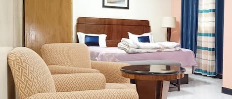 9 bedrooms, iron/ironing board, WiFi, bed sheets