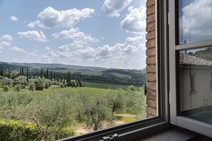 Panoramic Condo, Patio, Hill View | Premium bedding, down duvets, pillow-top beds, individually furnished - Casale di Villore (Poggibonsi)