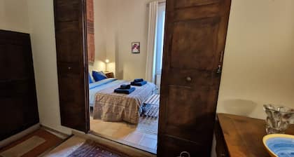 Loft in 17th century town house, city center, air-conditioned