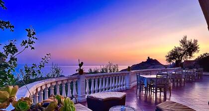 THE HILL BY THE SEA BED & BREAKFAST