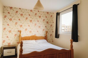 3 bedrooms, iron/ironing board, free WiFi, bed sheets - 3br-sleeps5-balcony-centrallondon-ws95 (London)