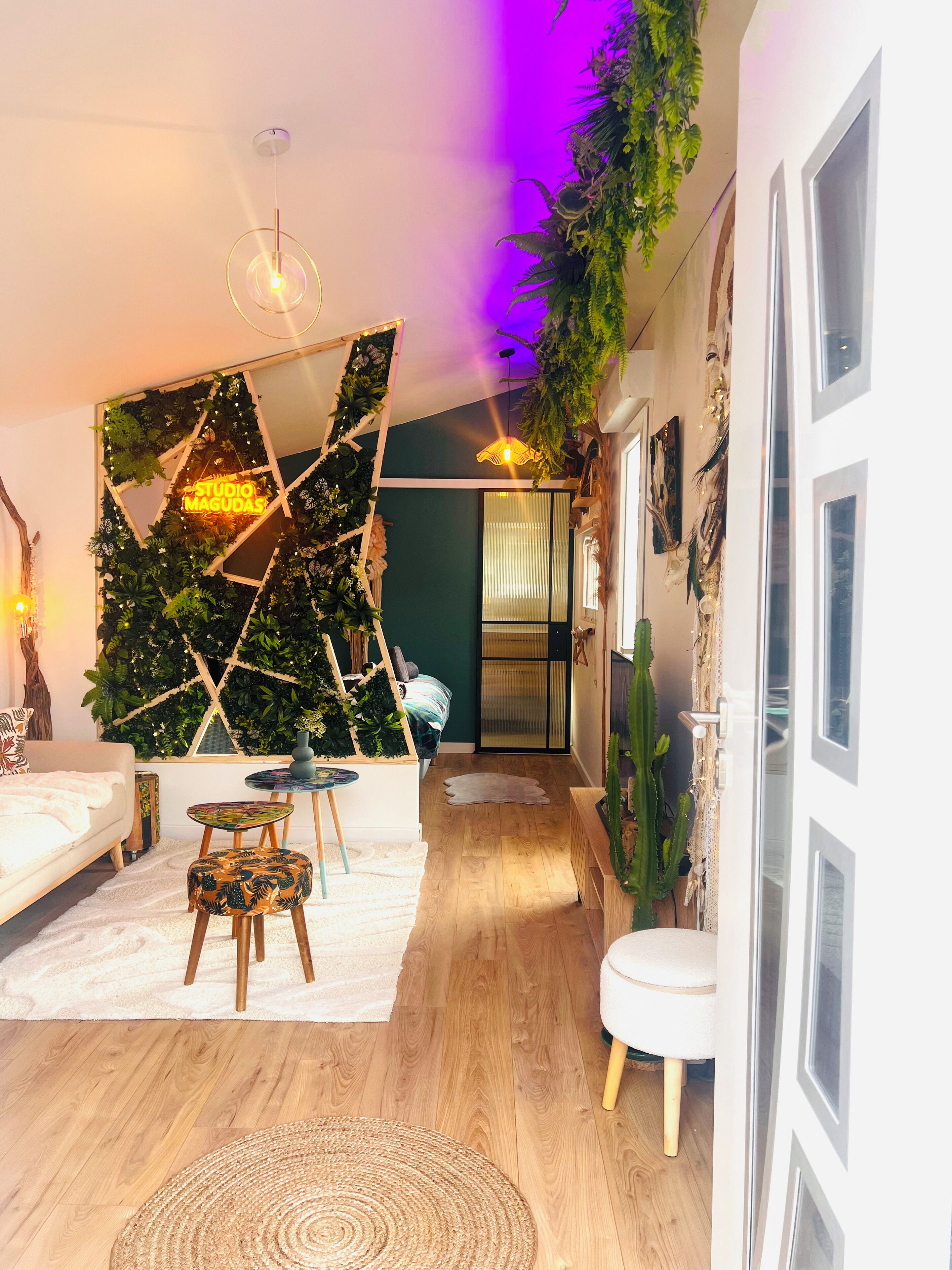 1 chambre, coffres-forts dans les chambres, Wi-Fi gratuit, draps fournis