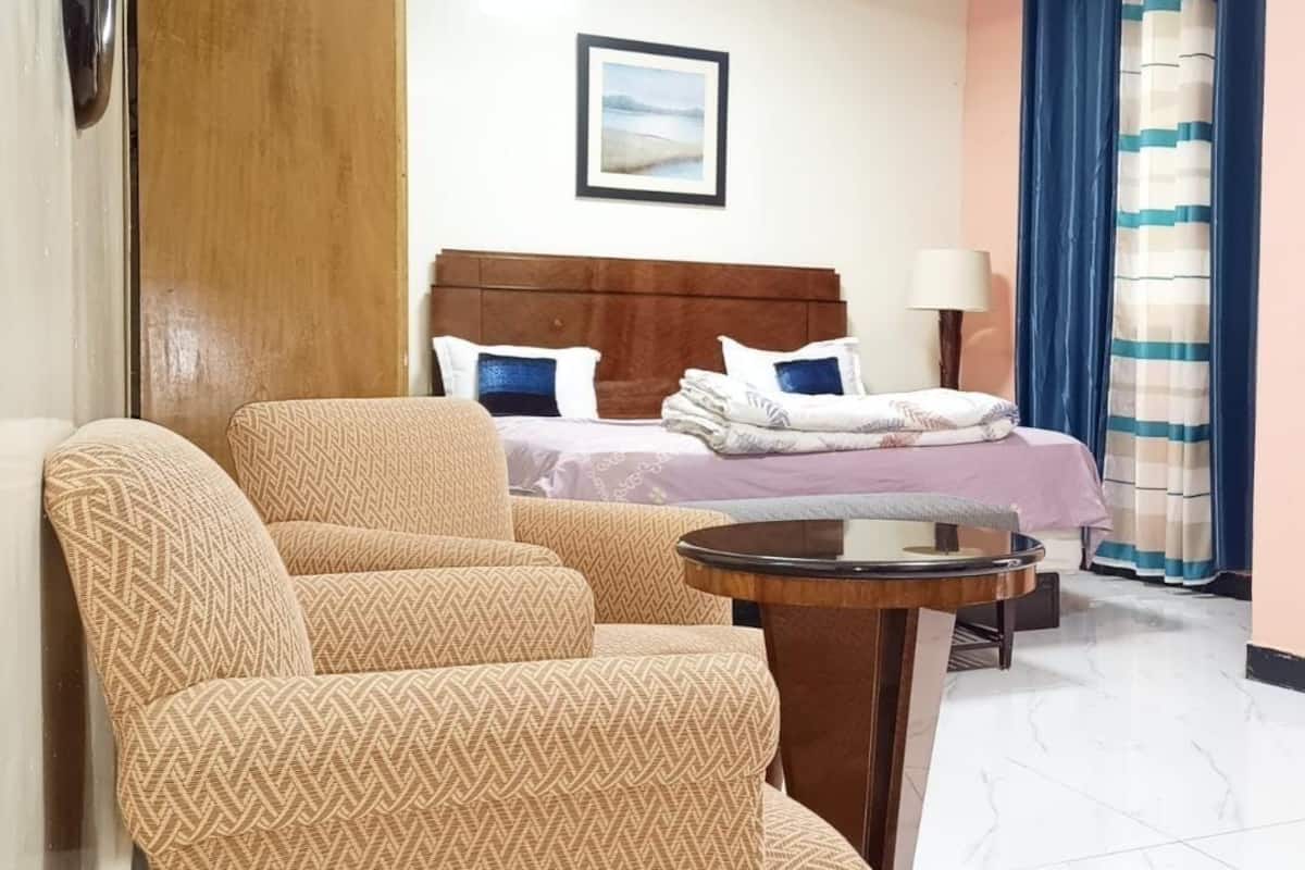 Kahden hengen comfort-huone, parveke, kaupunkinäköala | Ilmainen Wi-Fi