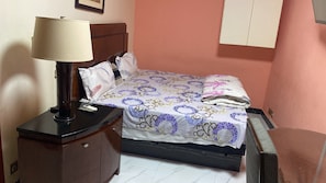 Habitación Confort doble, balcón, vistas a la ciudad | Wifi gratis