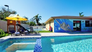 Piscine extérieure, piscine chauffée