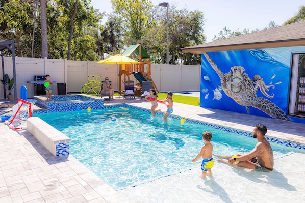 Piscine extérieure, piscine chauffée