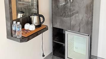 Premium bedding, minibar, soundproofing, free WiFi