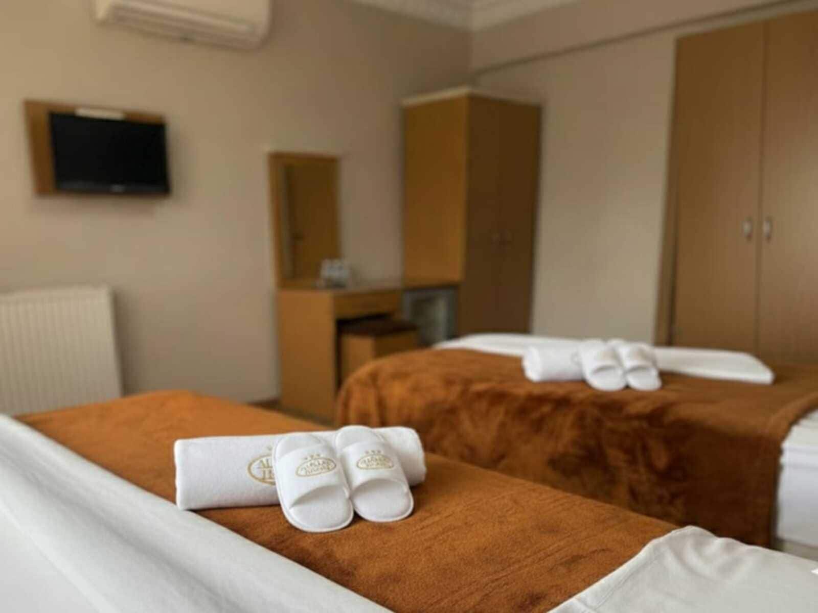 Standardværelse med 2 enkeltsenge - 2 enkeltsenge - byudsigt | Premium-sengetøj, minibar, lydisolering, gratis Wi-Fi