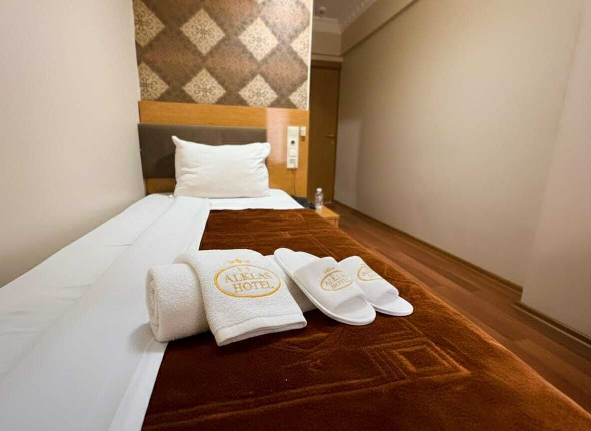 Premium bedding, minibar, soundproofing, free WiFi