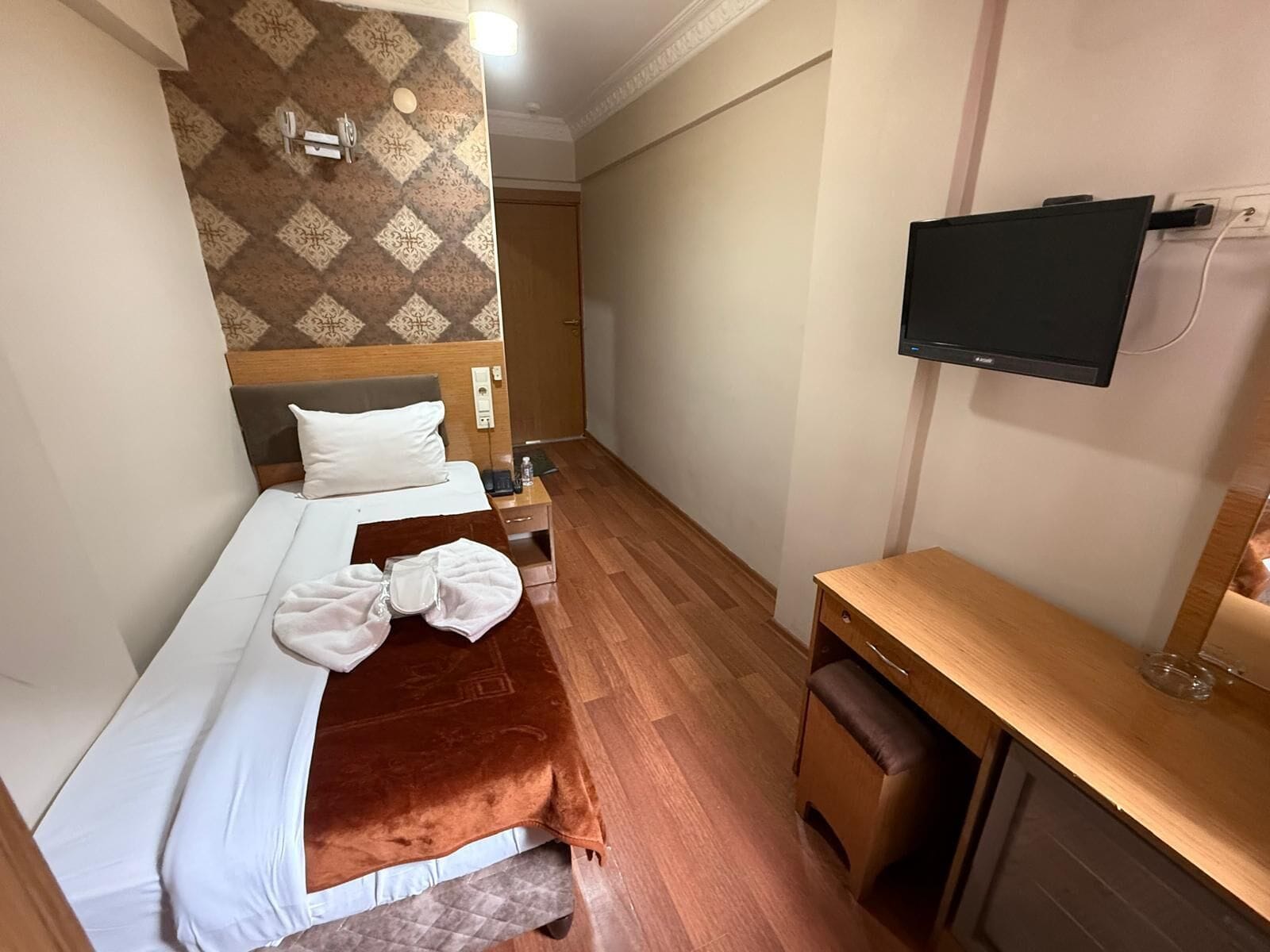 Economy Single Room | Premium bedding, minibar, soundproofing, free WiFi
