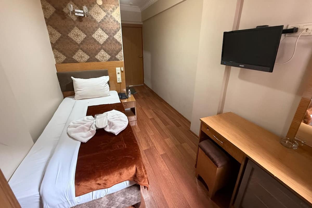 Economy Single Room