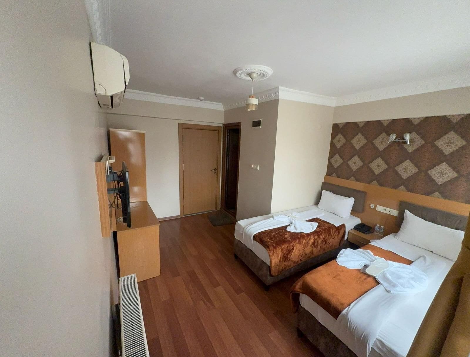 Standard Twin Room, 2 Twin Beds, City View | Premium bedding, minibar, soundproofing, free WiFi