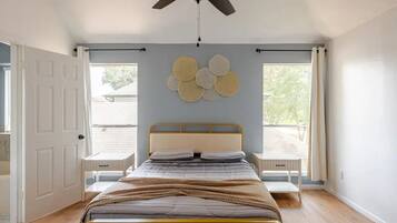 4 bedrooms, WiFi, bed sheets