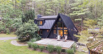 Black Pines A-Frame – A Cozy Catskills Retreat