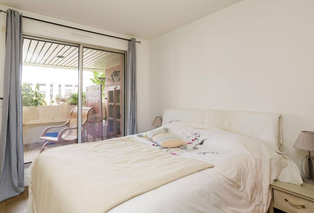 3 quartos, ferros/tábuas de passar roupa, Wi-Fi, roupa de cama