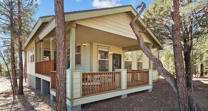 Lakeside Cabin 3-bedroom house Lake of the Woods with WiFi, AC, pet friendly