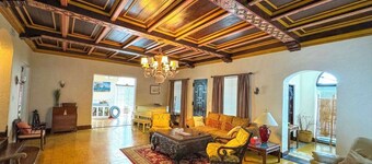 Mizner Mansion-Luxury Estate with Pool in West Palm Beach