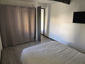 3 Schlafzimmer, Bügeleisen/Bügelbrett, WLAN, Bettwäsche