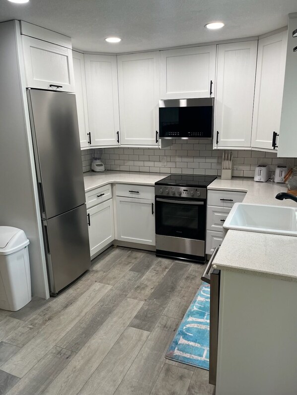 Microwave, oven, stovetop, dishwasher