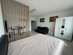 1 bedroom, iron/ironing board, WiFi, bed sheets