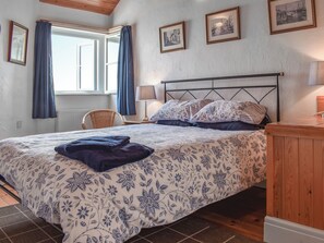 3 bedrooms, free WiFi, bed sheets - 3 bedroom accommodation in Appledore (Appledore)