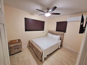 2 bedrooms, iron/ironing board, WiFi, bed sheets