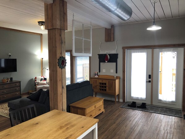 Interior - Quirky, heritage with all the comforts to make your stay just right! (Grand Forks)