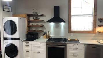 Micro-ondas, fogão, cooktop, lava-louças