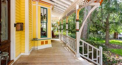 GNV Downtown Estate- Sleeps 16 - Groups & Events