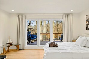 5 bedrooms, iron/ironing board, travel crib, free WiFi