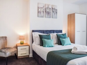 3 bedrooms, free WiFi, bed sheets