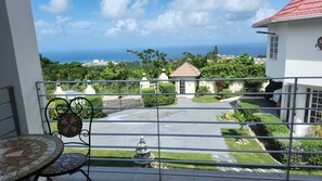 Property grounds - Lavender Moon Villas (Ocho Rios)