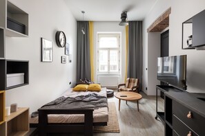 1 bedroom, desk, iron/ironing board, free WiFi - Urban Wave Apartment (Hlavní mesto Praha)