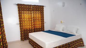 1 habitación, wifi y ropa de cama